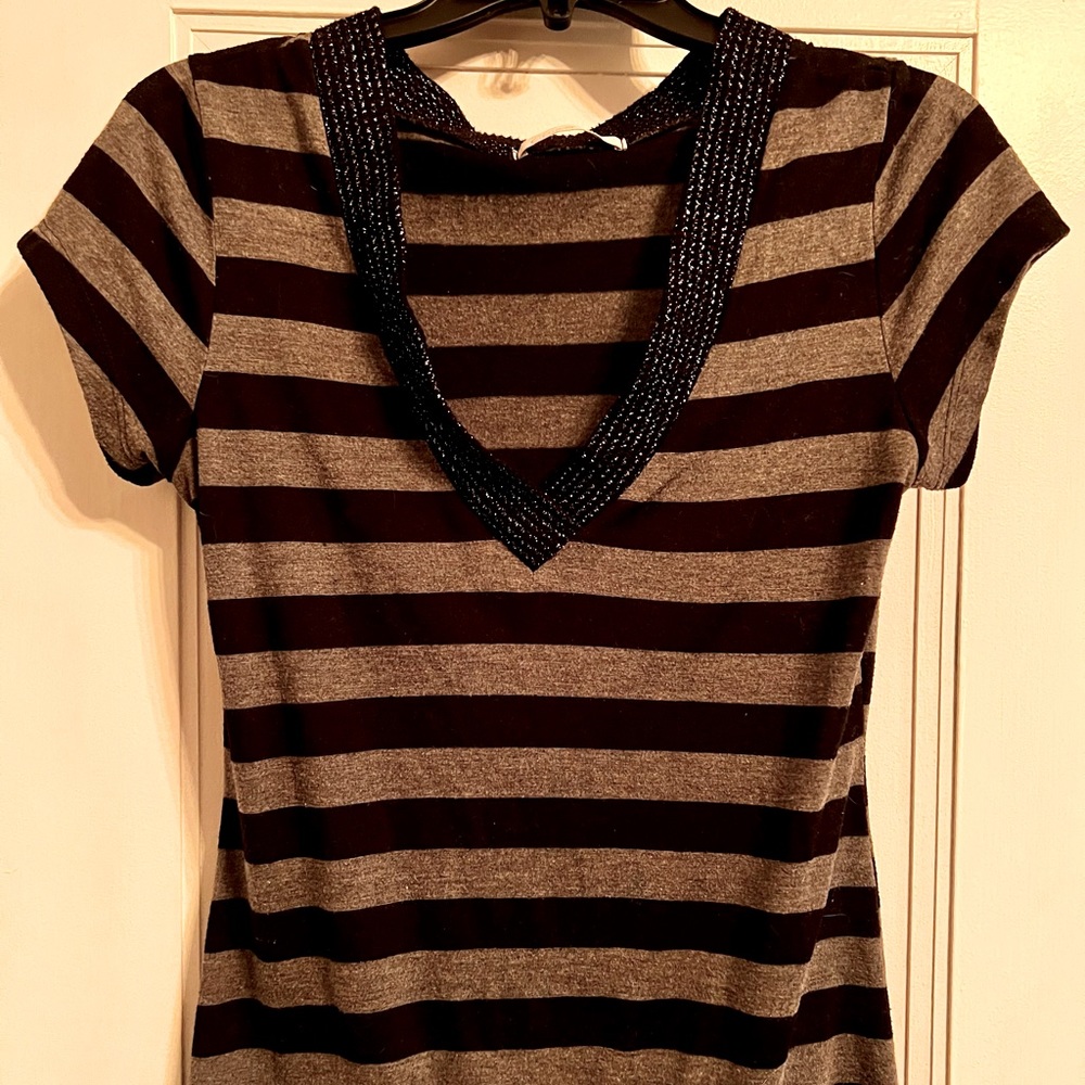 Charlotte Russe Black Grey & Silver V-Neck Top Juniors Large